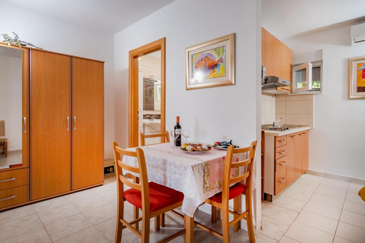 Apartments Tolic Baška Voda Extérieur photo